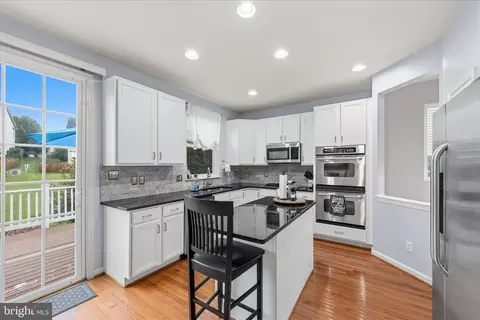 Kitchen - 9155 Ribbon Falls Loop, Bristow, VA 20136 photo 1 of 3
