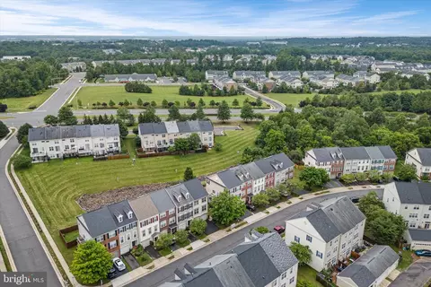 View/Area - 9155 Ribbon Falls Loop, Bristow, VA 20136 photo 2 of 3