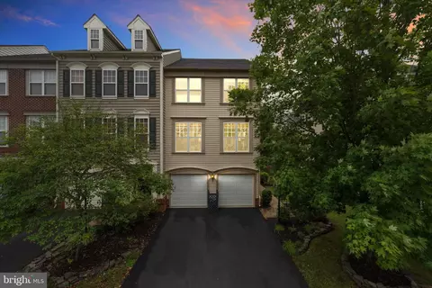 Exterior - 9155 Ribbon Falls Loop, Bristow, VA 20136 photo 2 of 10