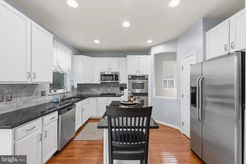 Kitchen - 9155 Ribbon Falls Loop, Bristow, VA 20136 photo 2 of 3
