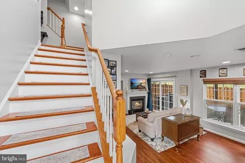 Entry Way - 9155 Ribbon Falls Loop, Bristow, VA 20136 photo 2 of 4