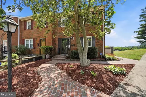 3529 Beale Ct, Woodbridge, VA 22193