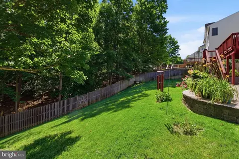 Exterior - 3646 Thomasson Crossing Dr, Triangle, VA 22172 photo 11 of 21