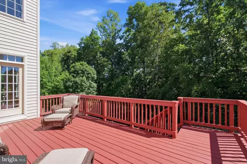 Exterior - 3646 Thomasson Crossing Dr, Triangle, VA 22172 photo 7 of 21
