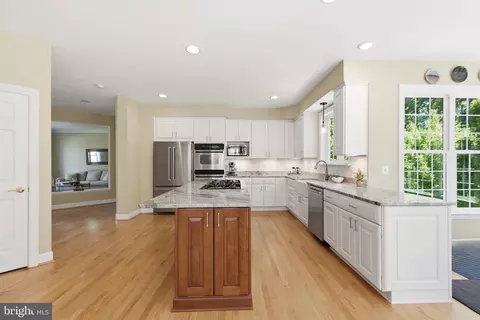 Kitchen - 3646 Thomasson Crossing Dr, Triangle, VA 22172 photo 2 of 6