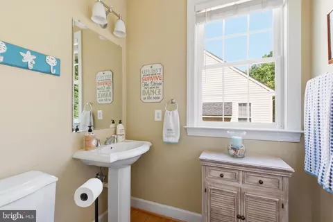 Bath - 3646 Thomasson Crossing Dr, Triangle, VA 22172 photo 1 of 4