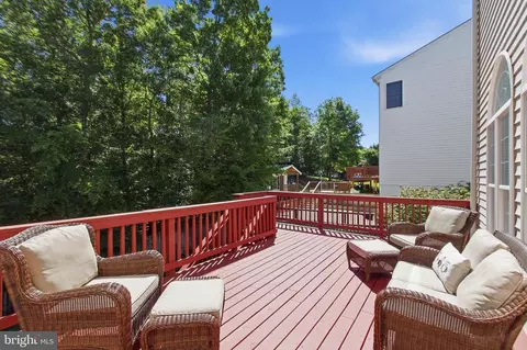 Exterior - 3646 Thomasson Crossing Dr, Triangle, VA 22172 photo 5 of 21