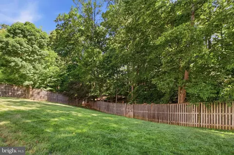 Exterior - 3646 Thomasson Crossing Dr, Triangle, VA 22172 photo 10 of 21