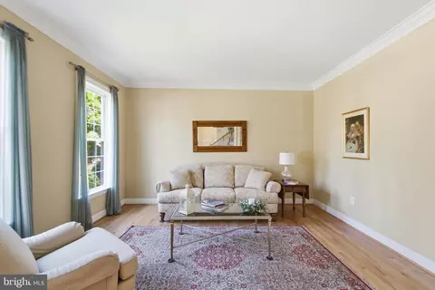 Living - 3646 Thomasson Crossing Dr, Triangle, VA 22172 photo 1 of 8