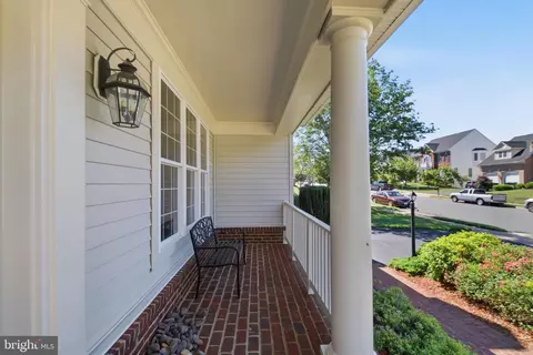 Exterior - 3646 Thomasson Crossing Dr, Triangle, VA 22172 photo 4 of 21