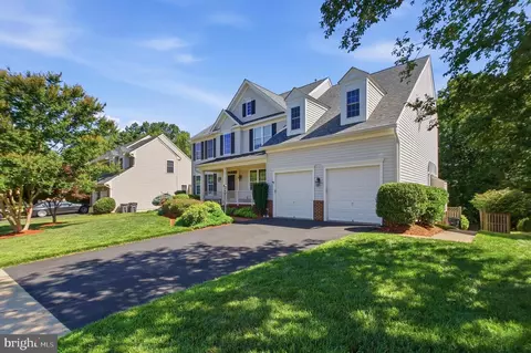 Exterior - 3646 Thomasson Crossing Dr, Triangle, VA 22172 photo 2 of 21