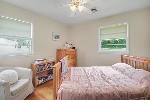 Bedroom - 8417 Impalla Dr, Manassas, VA 20110 photo 3 of 5