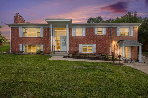 Exterior - 8417 Impalla Dr, Manassas, VA 20110 photo 4 of 4