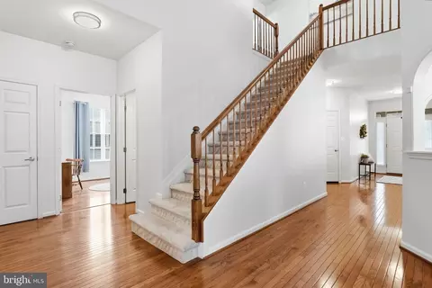 Entry Way - 13886 Crabtree Way, Gainesville, VA 20155 photo 4 of 8