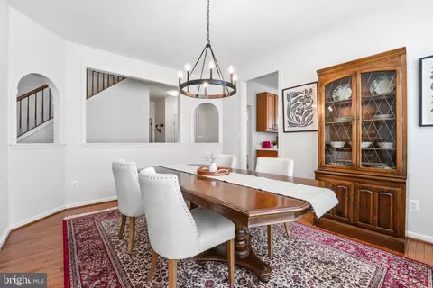 Dining - 13886 Crabtree Way, Gainesville, VA 20155 photo 6 of 6