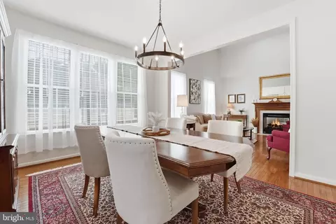 Dining - 13886 Crabtree Way, Gainesville, VA 20155 photo 4 of 6