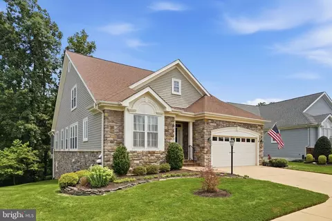 Exterior - 13886 Crabtree Way, Gainesville, VA 20155 photo 2 of 10