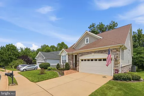 Exterior - 13886 Crabtree Way, Gainesville, VA 20155 photo 3 of 10