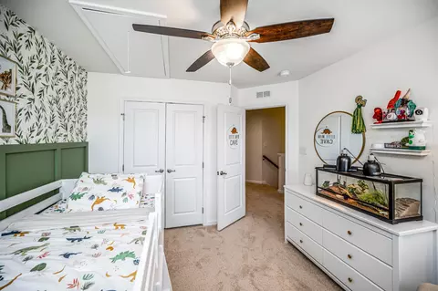 Bedroom - 7739 Milton Cir, Gainesville, VA 20155 photo 6 of 6