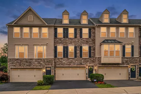 Exterior - 7739 Milton Cir, Gainesville, VA 20155 photo 2 of 13