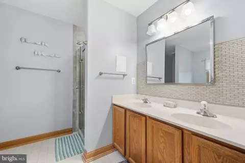 Bath - 9083 Slate Stone Loop, Bristow, VA 20136 photo 1 of 4