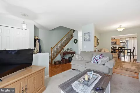 Entry Way - 9083 Slate Stone Loop, Bristow, VA 20136 photo 2 of 2