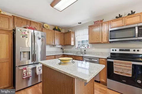Kitchen - 9083 Slate Stone Loop, Bristow, VA 20136 photo 1 of 4