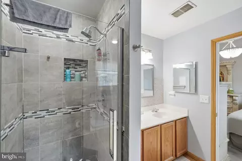 Bath - 9083 Slate Stone Loop, Bristow, VA 20136 photo 3 of 4