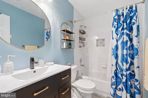 Bath - 9083 Slate Stone Loop, Bristow, VA 20136 photo 4 of 4