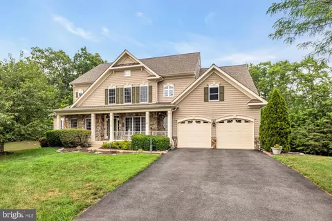 3232 Lost Pond Ct, Triangle, VA 22172 photo 2