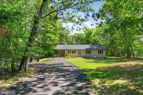 2409 Gore Dr, Haymarket, VA 20169