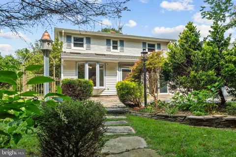 13717 Gran Deur Dr, Woodbridge, VA 22193