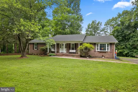 Exterior - 6716 River Rd, Manassas, VA 20111 photo 4 of 8