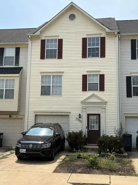 7988 Flager Cir, Manassas, VA 20109