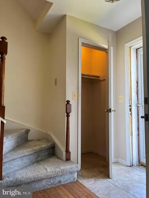Entry Way - 3723 Tavern Way, Triangle, VA 22172 photo 4 of 8