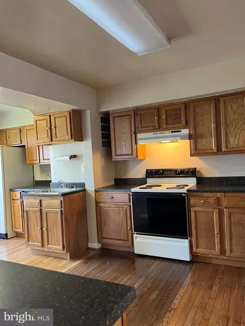Kitchen - 3723 Tavern Way, Triangle, VA 22172 photo 6 of 7