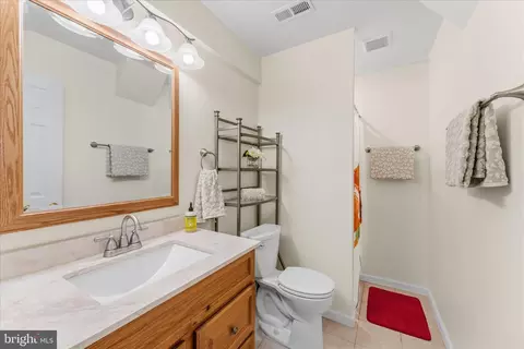 Bath - 11190 Privates Ct, Manassas, VA 20109 photo 5 of 5