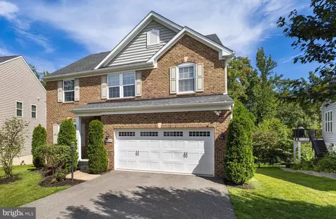 4557 Cotswold Manor Loop, Woodbridge, VA 22192