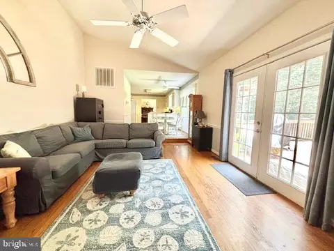 Living - 6512 Basil Ct, Manassas, VA 20112 photo 1 of 3