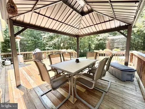 Exterior - 6512 Basil Ct, Manassas, VA 20112 photo 3 of 10