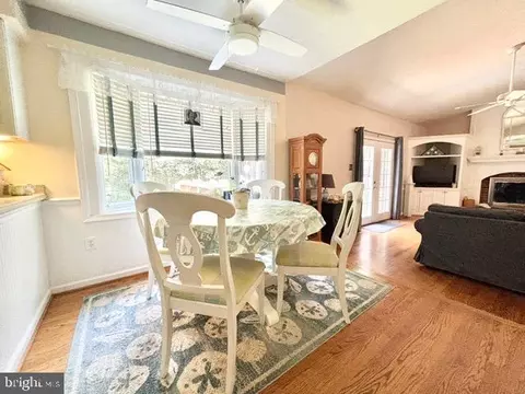 Dining - 6512 Basil Ct, Manassas, VA 20112 photo 1 of 2