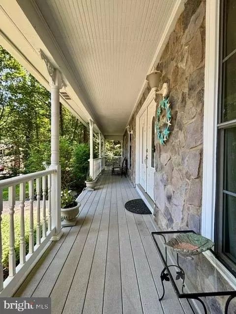 Exterior - 6512 Basil Ct, Manassas, VA 20112 photo 9 of 10