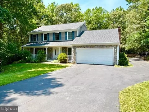 Exterior - 6512 Basil Ct, Manassas, VA 20112 photo 2 of 10