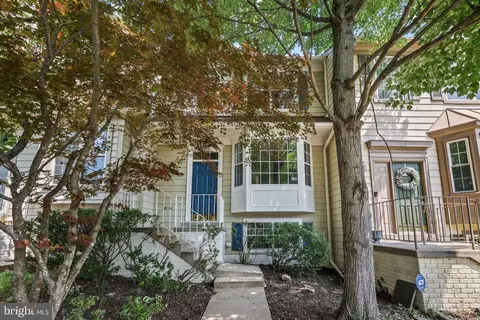 5166 Havering Way, Woodbridge, VA 22193