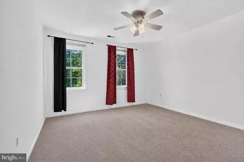Bedroom - 8209 Sunset Dr, Manassas, VA 20110 photo 5 of 6