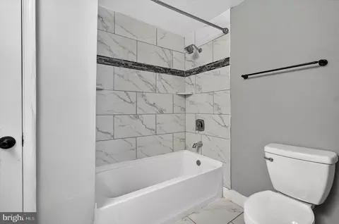 Bath - 8209 Sunset Dr, Manassas, VA 20110 photo 5 of 5
