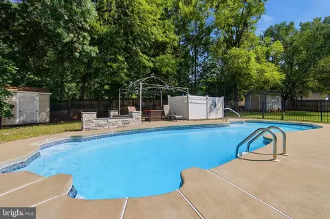 Exterior - 8209 Sunset Dr, Manassas, VA 20110 photo 8 of 8