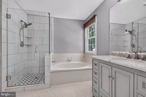 Bath - 8209 Sunset Dr, Manassas, VA 20110 photo 1 of 5