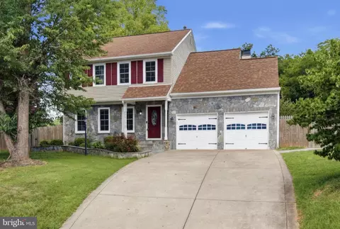 Exterior - 8209 Sunset Dr, Manassas, VA 20110 photo 2 of 8