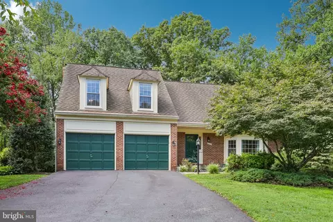 12855 Valleywood Dr, Woodbridge, VA 22192